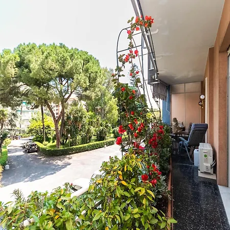 100mq Deluxe - Walk To - Private Parking * San Remo