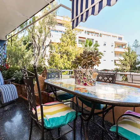 100mq Deluxe - Walk To - Private Parking * San Remo