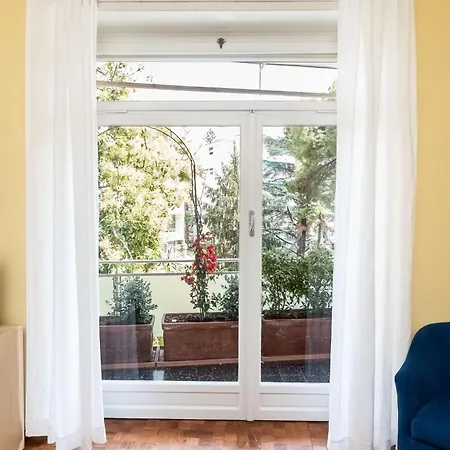 100mq Deluxe - Walk To - Private Parking Appartement