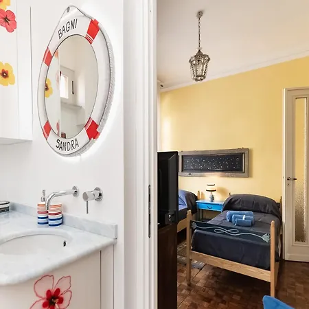 100mq Deluxe - Walk To - Private Parking San Remo