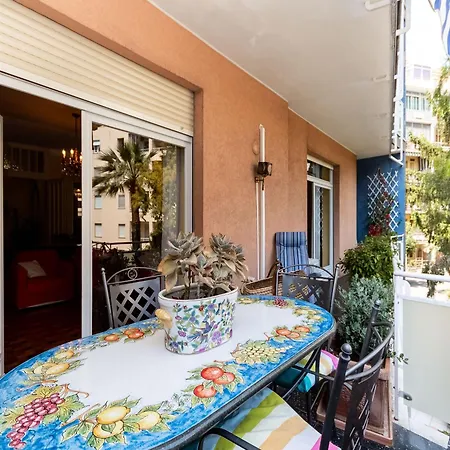 100mq Deluxe - Walk To - Private Parking Appartement