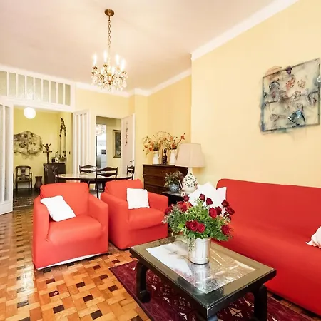 100mq Deluxe - Walk To - Private Parking