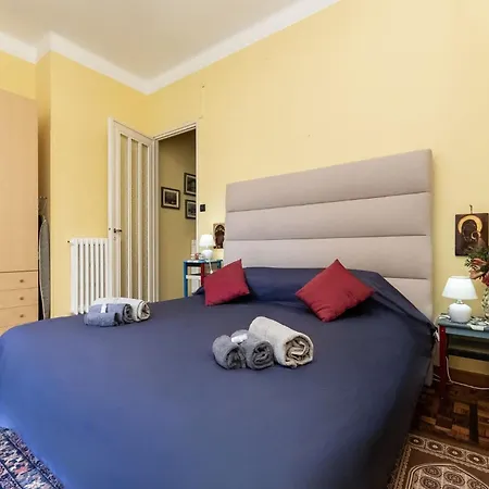 100mq Deluxe - Walk To - Private Parking Apartmán