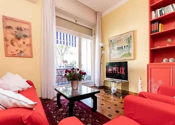 100mq Deluxe - Walk To - Private Parking Διαμέρισμα